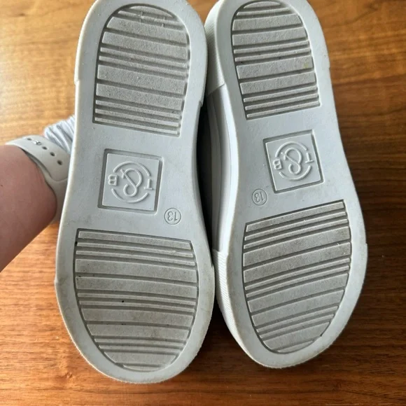 Treasure & Bond Kid’s Kamila Cozy Faux Fur Trim Sneaker. Size Kid’s 13. - Picture 8 of 14